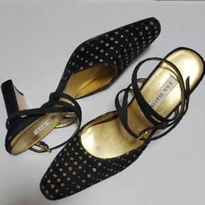 Anne Klein Black and Gold Women's Shoes Size 8.5